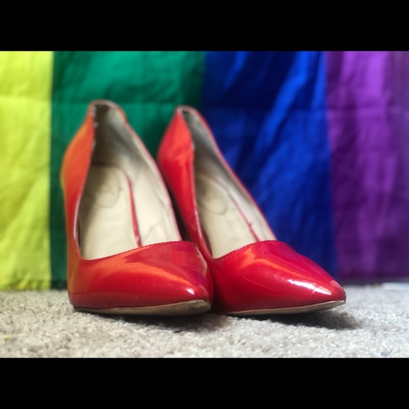 Basic red heels - Picture 4 of 6